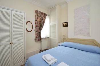 Apart-hotel Kensingtoncourt 3*